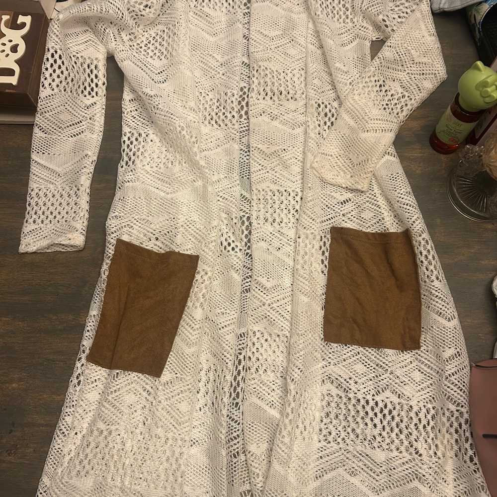Elegant White cardigan Brown Accents